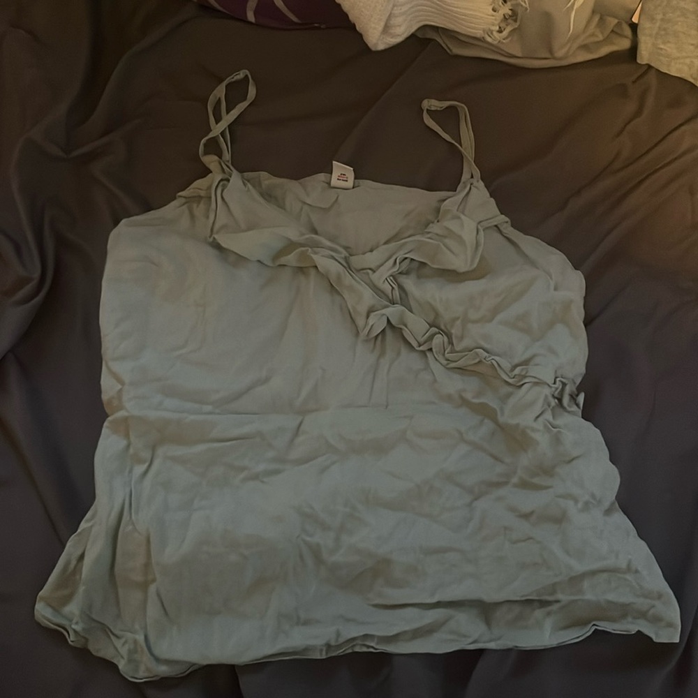 old navy pastel green flowy tank top with adjustable straps